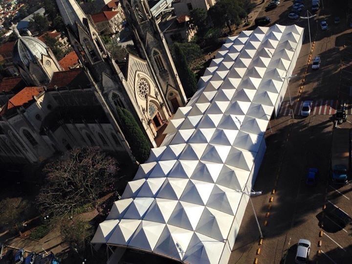 pavilhao de eventos com vão livre